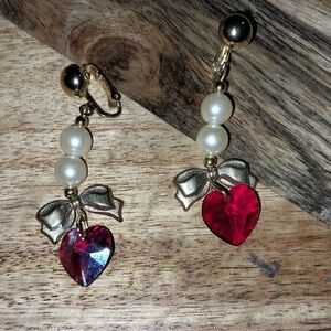 Vtg. Lee Sands Gold and Red Heart Drop Earrings